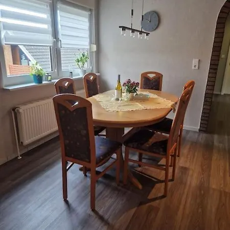 Gemuetliche 3-zimmer-wohnung, Zentral Gelegen