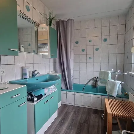 Gemuetliche 3-zimmer-wohnung, Zentral Gelegen *