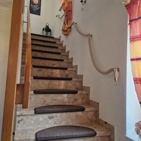 Gemuetliche 3-zimmer-wohnung, Zentral Gelegen