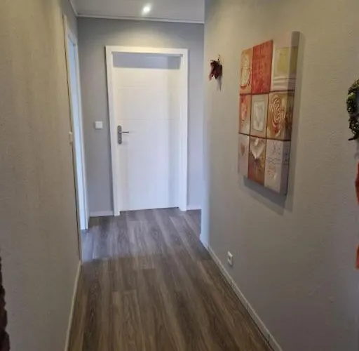 Gemuetliche 3-zimmer-wohnung, Zentral Gelegen Apartman